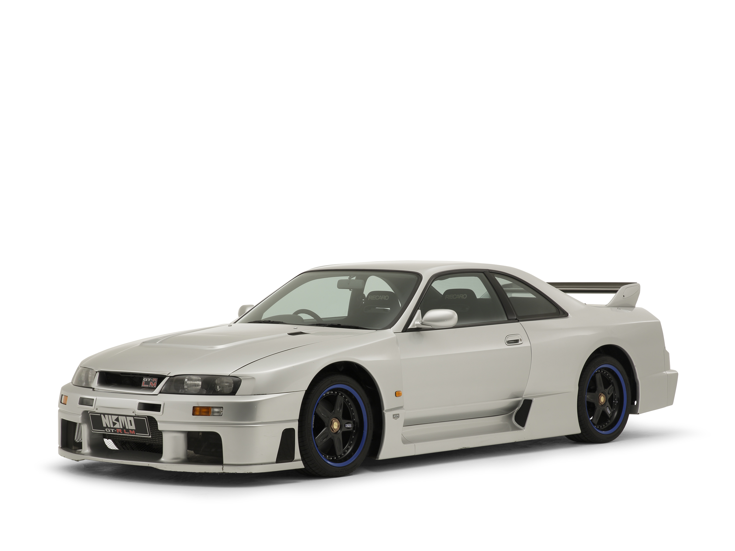 日産： NISSAN HERITAGE COLLECTION｜NISMO GT-R LM 公認用ロードカー