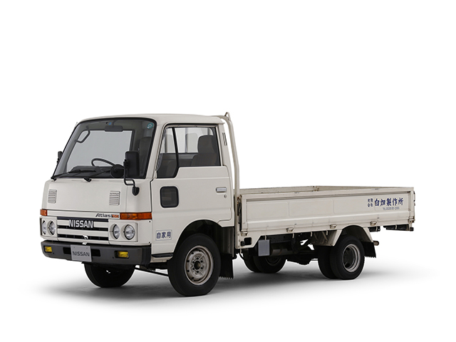 日産アトラス(H42) File:Nissan Atlas H42 duble-cab.jpg - Wikimedia Commons